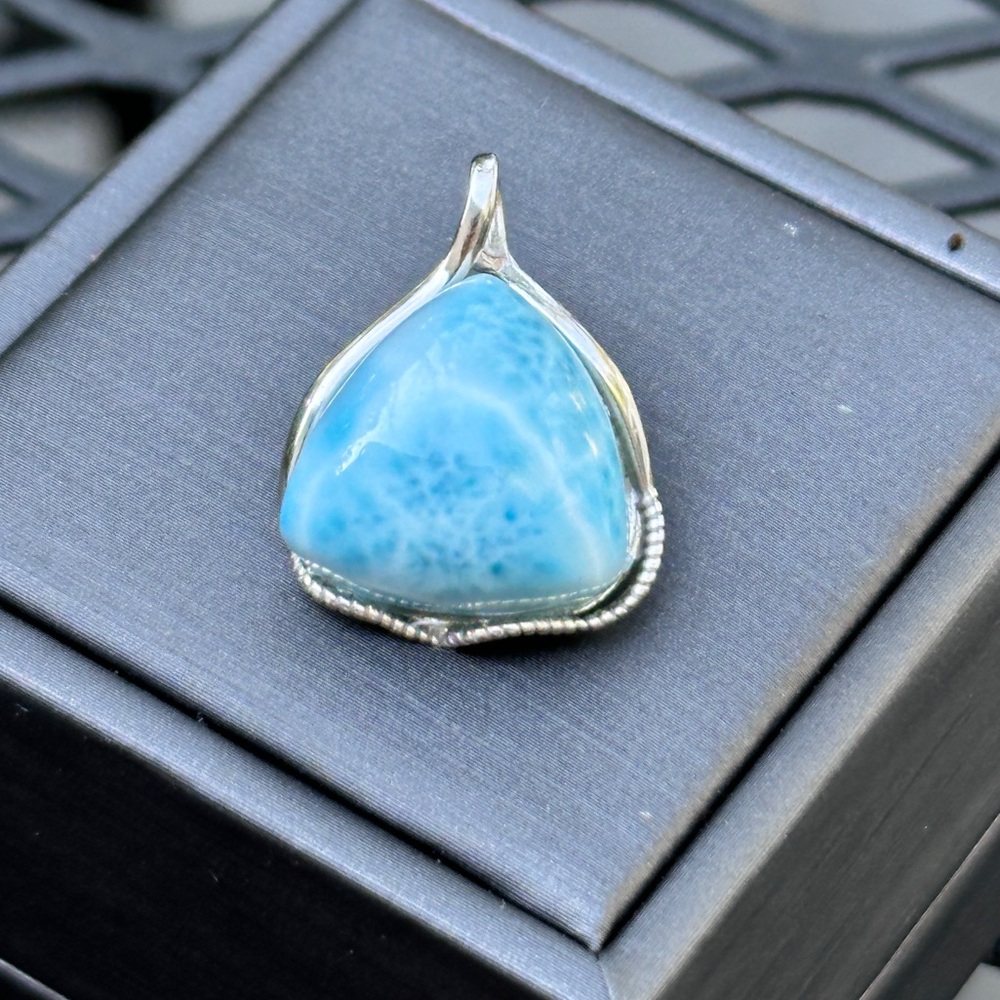 Natural larimar pendant s925 simple setting